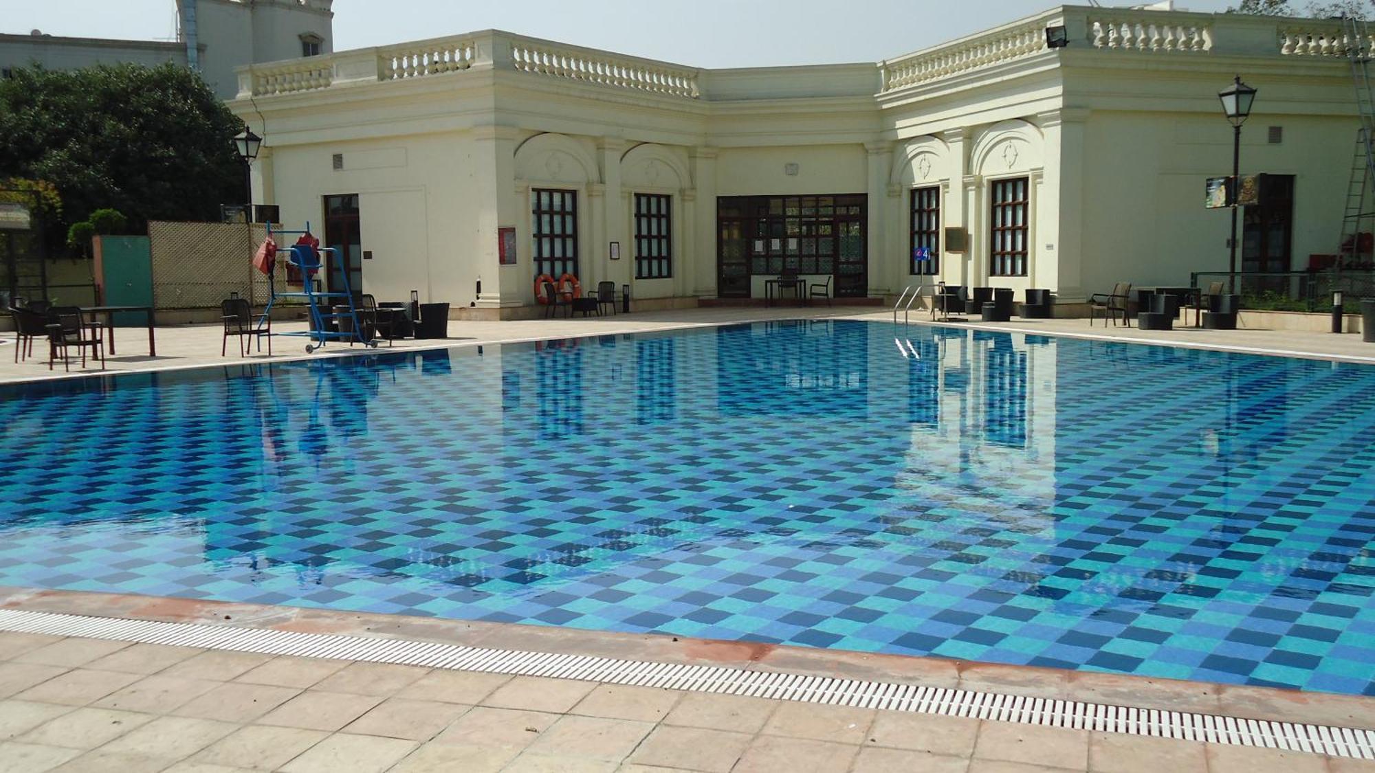 Dlf Club 3 Hotel Gurgaon Exterior foto